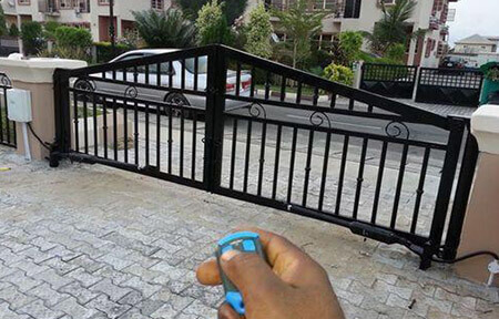 Control gate. Gate Remote. Remote Controlled Gates.